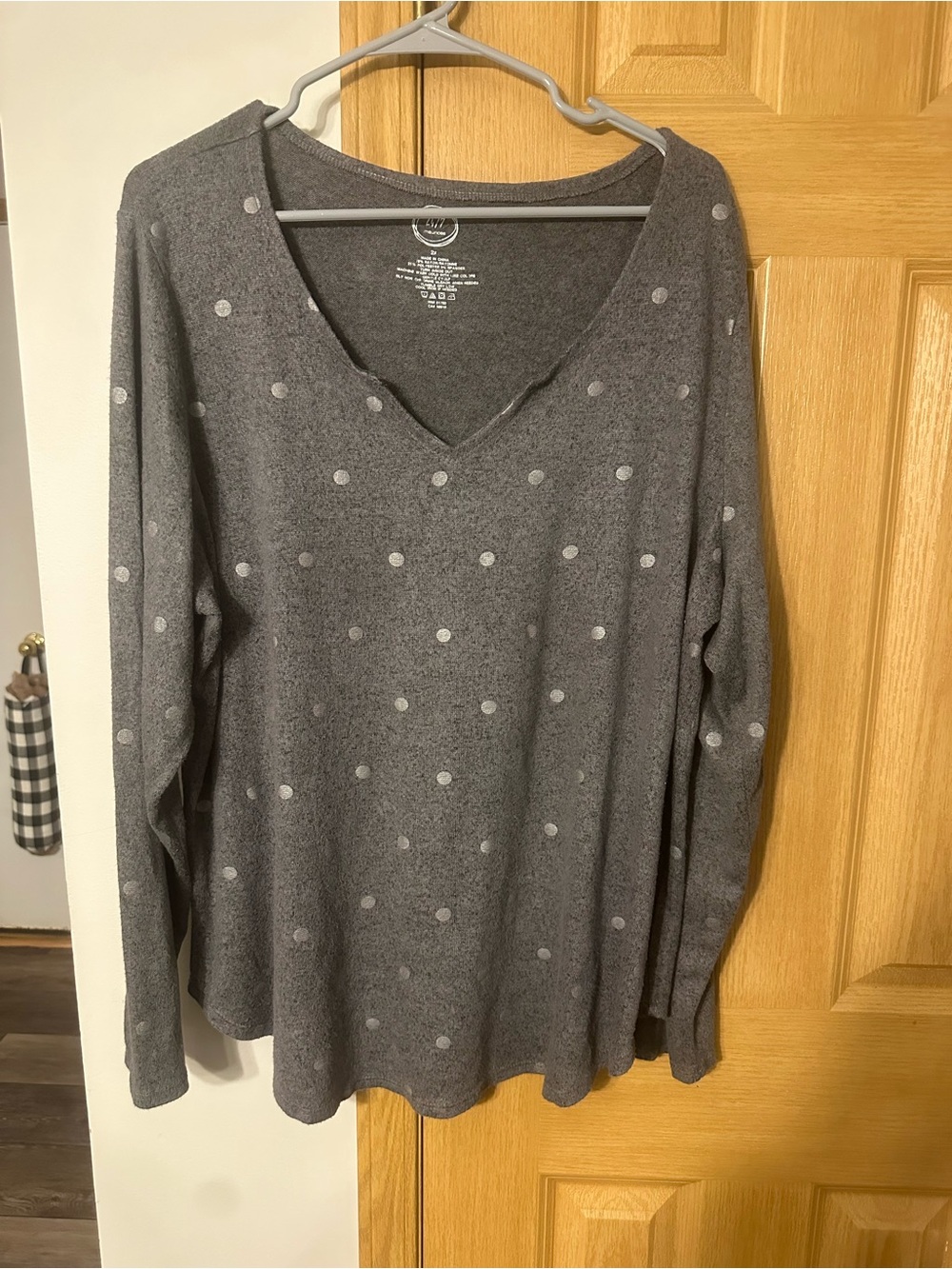 Maurices Charcoal Gray Crewneck Top